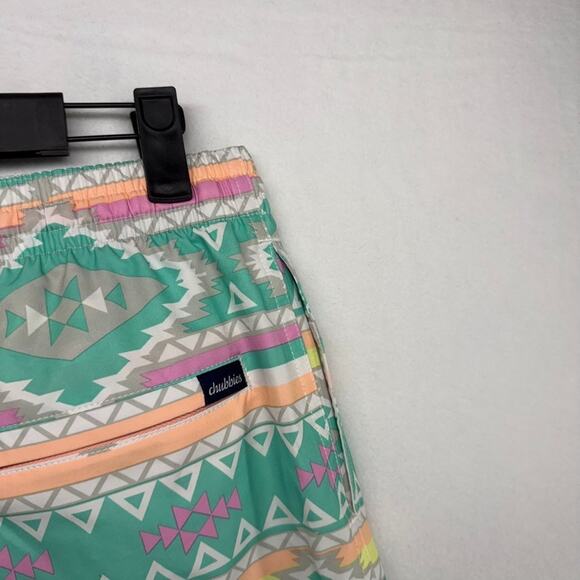 Chubbies Swim Trunks Men's Large Blue Colorful Aztec Southwestern All Over 8 in - Picture 8 of 10